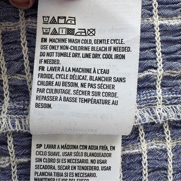 American Eagle top with deep v-neckline & tie, ruched waist, long sleeves - Picture 11 of 11